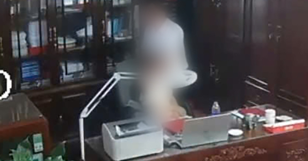 Công an làm rõ clip nghi lãnh đạo trường THPT t...