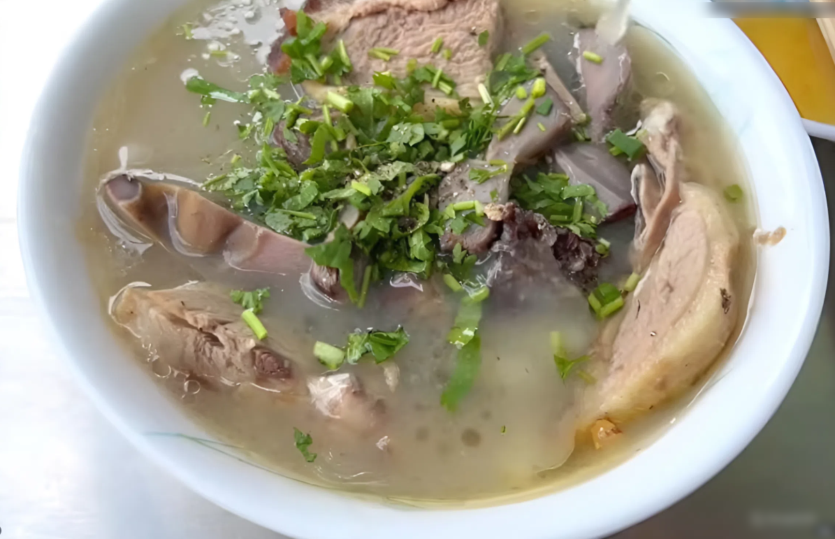 khach Nhat thu dac san Ben Tre 2.png