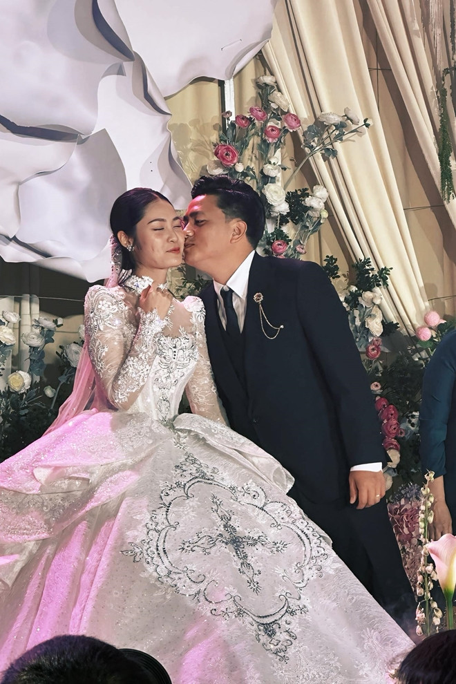 Hoa hậu Nông Thúy Hằng và doanh nhân Đình Hiếu