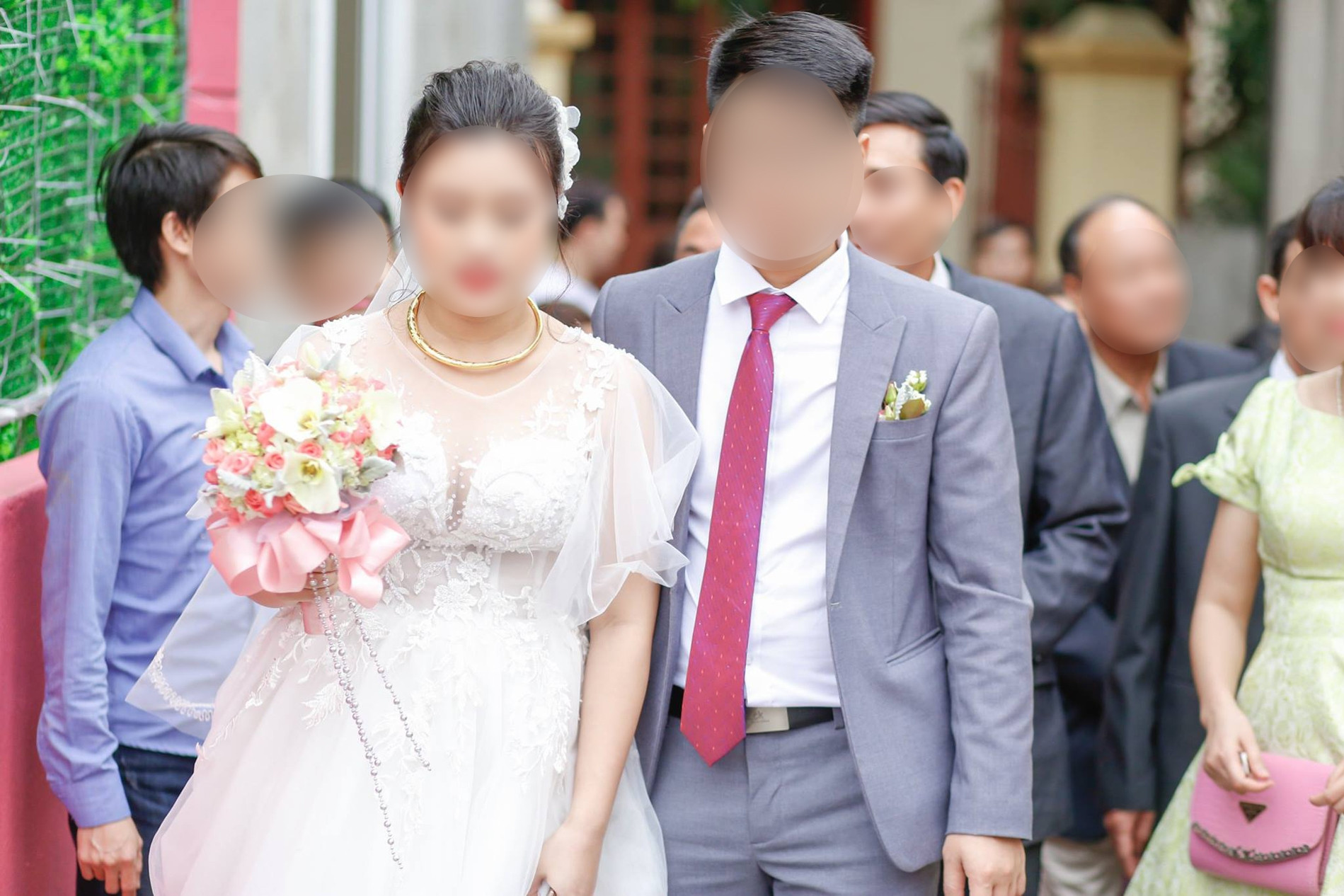 Thầy bói khuyên rước dâu nửa đêm, thông gia nghèo nói khiến nhà trai bừng tỉnh