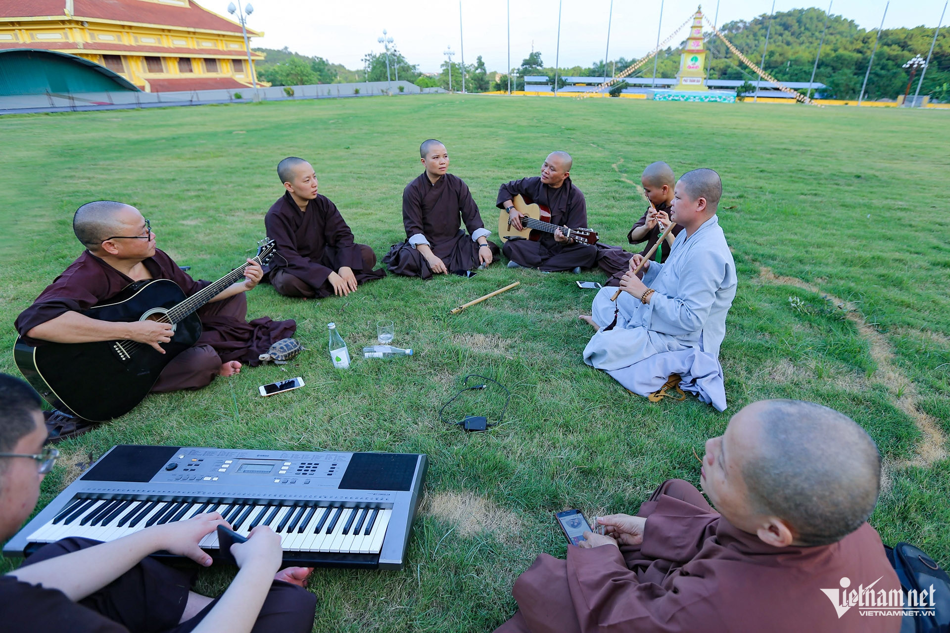 W-Hoạt động ngoài giờ học của Tăng Ni sinh 1.jpg