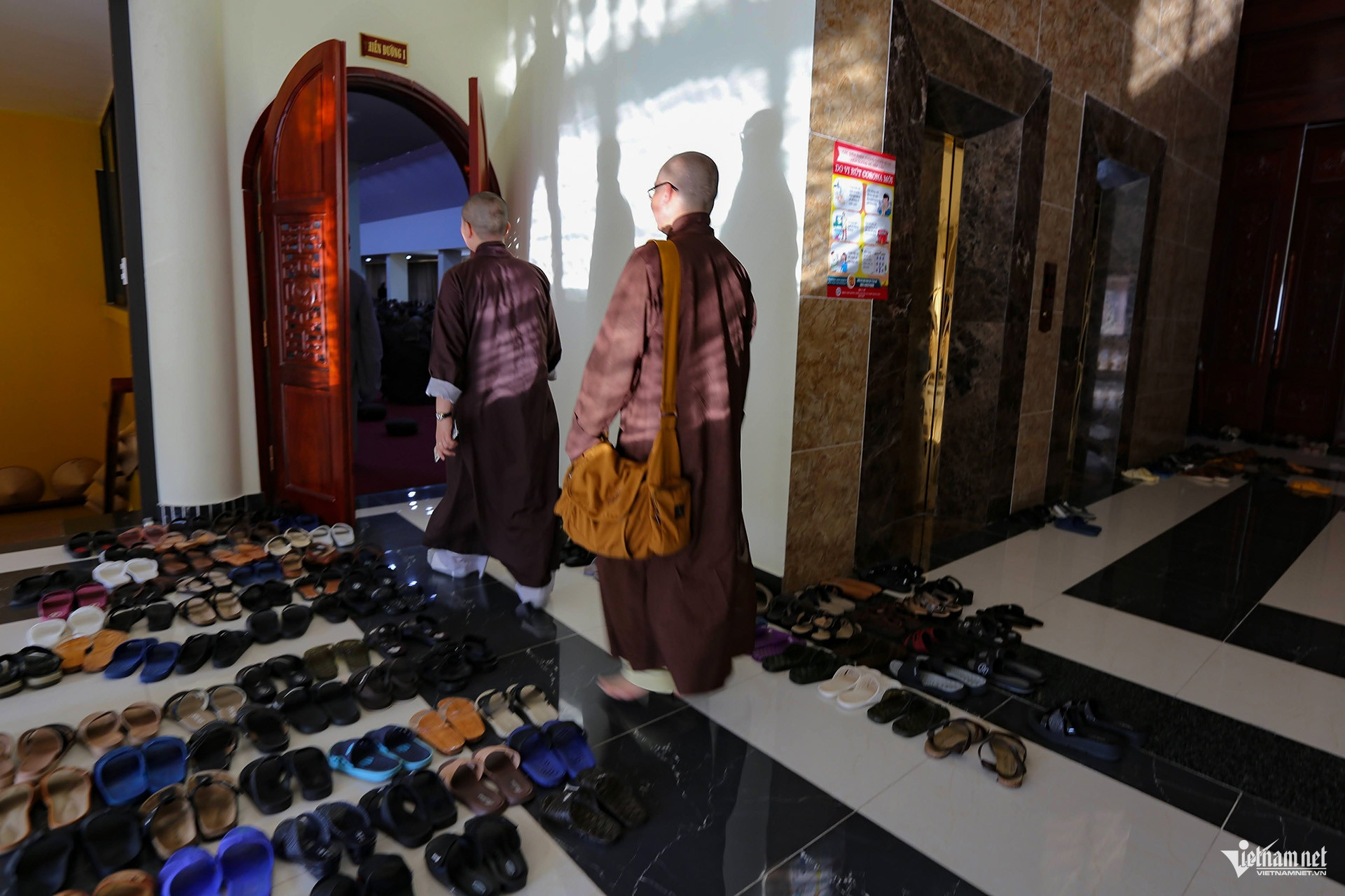 W-Thiền định hàng ngày nơi Thiền đường 2.jpg