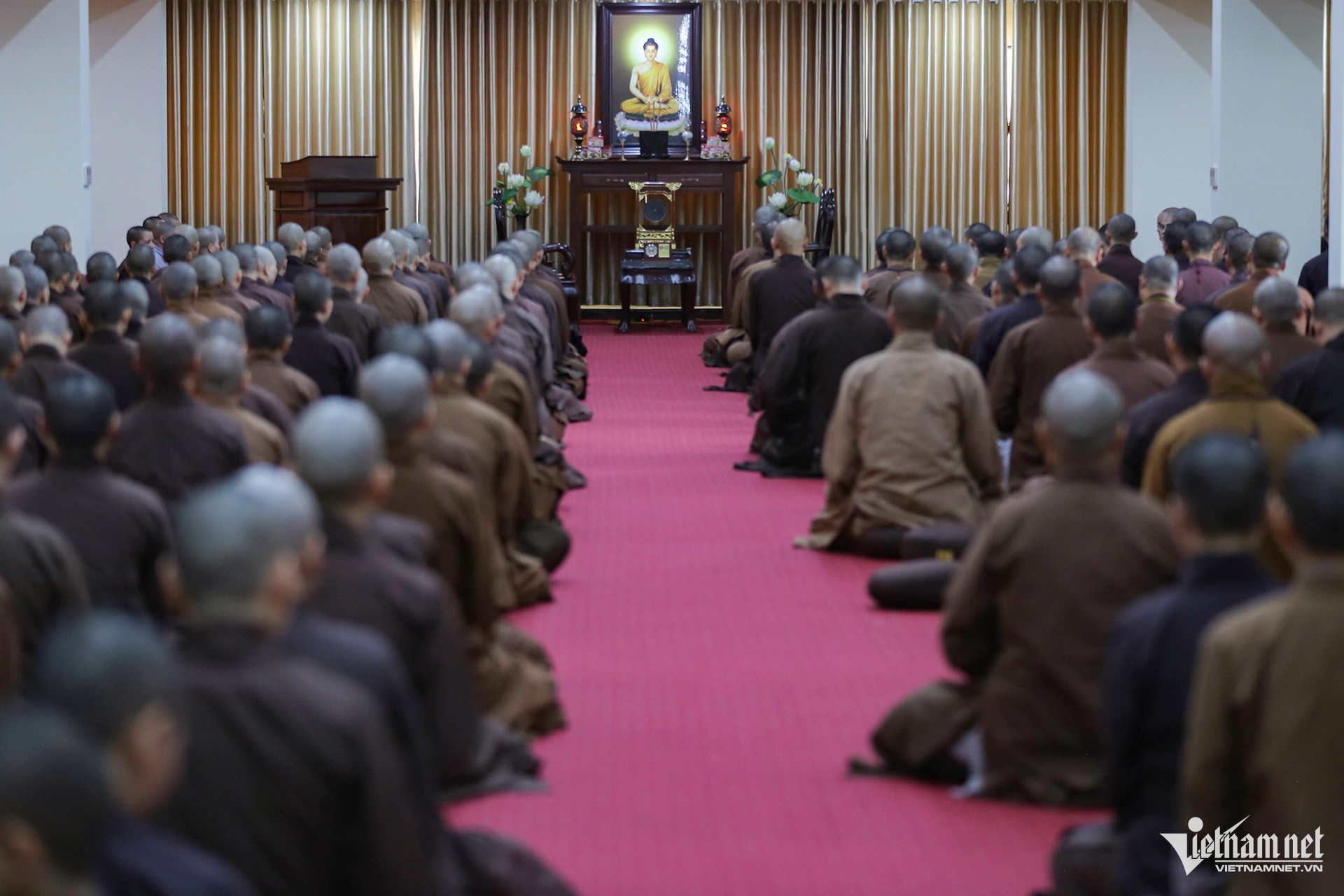 W-Thiền định hàng ngày nơi Thiền đường 4.jpg