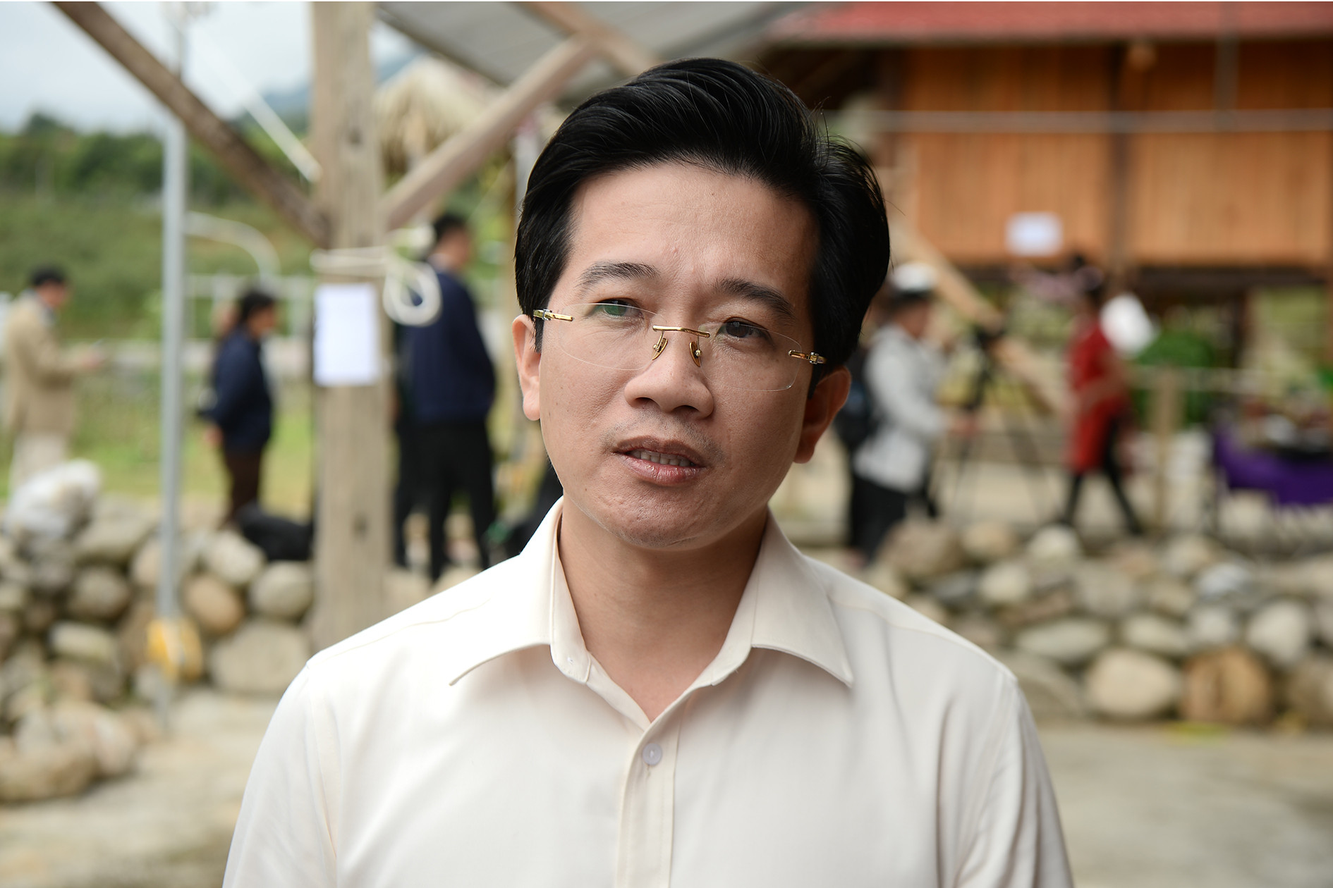 Bi thu xa Binh Lu .JPG