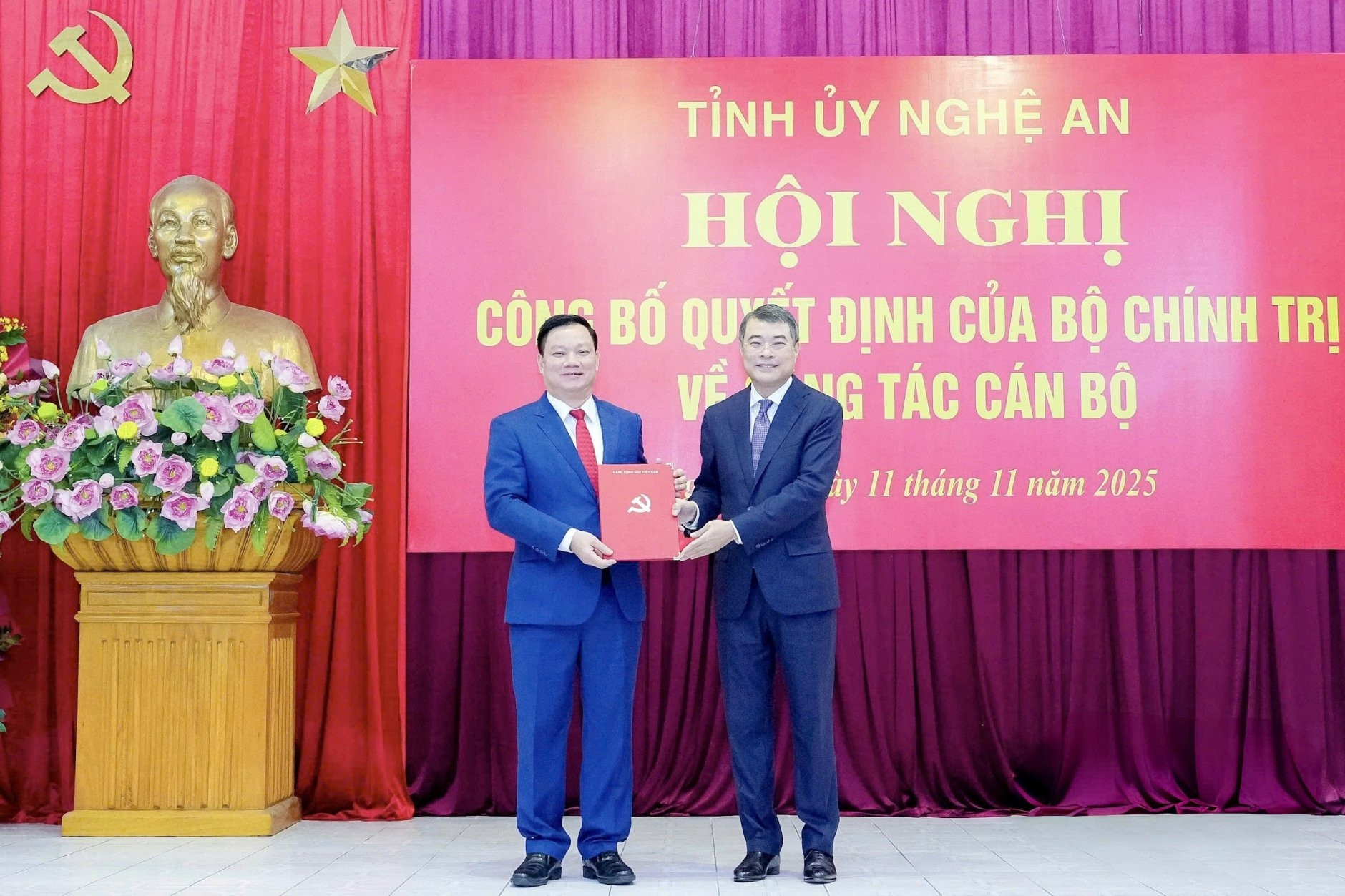 Chủ tịch tỉnh Hưng Yên Nguyễn Khắc Thận làm Bí thư Tỉnh ủy Nghệ An