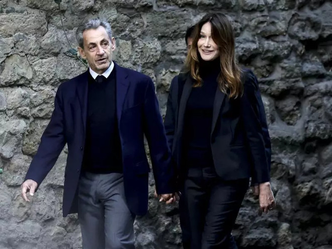 cuu tong thong phap duoc tai ngoai.jpg