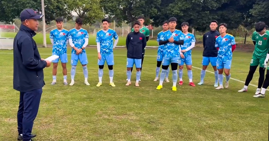 Đình Bắc, Viktor Lê phải tập riêng trước trận gặp U22 Trung Quốc