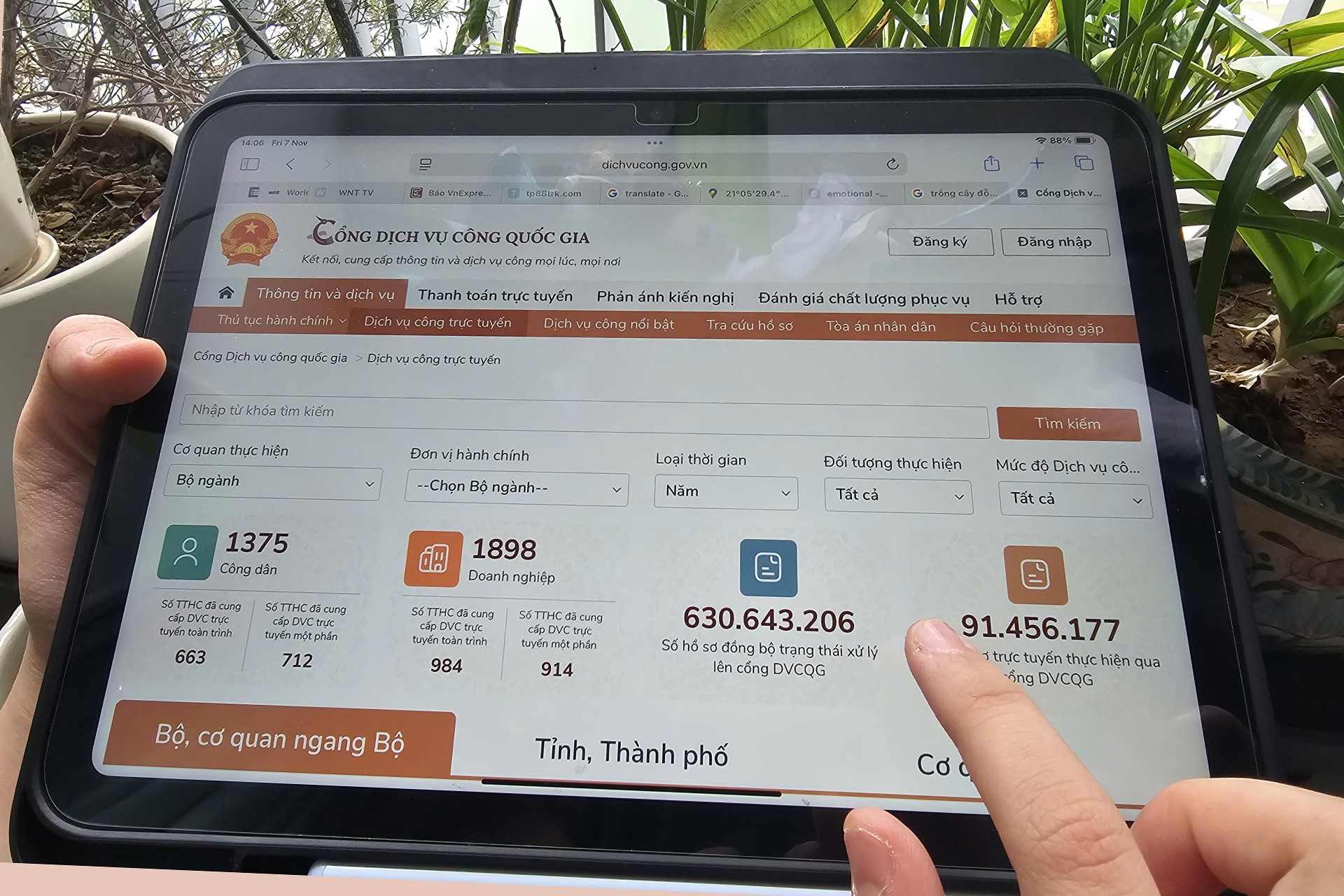 Khắc phục các “điểm nghẽn” trong cung cấp và thực hiện dịch vụ công trực tuyến