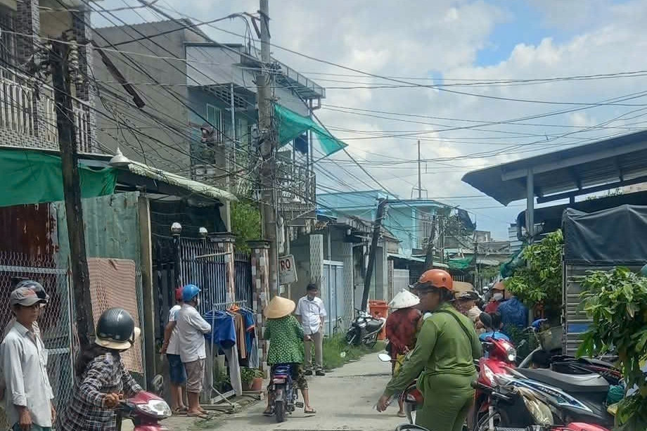 Nguyên nhân ban đầu vụ ba người tử vong trong căn phòng nồng nặc mùi xăng