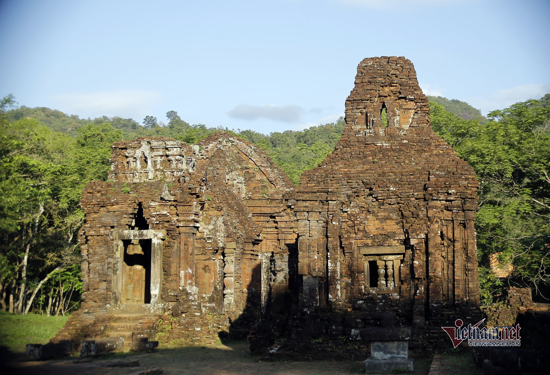 noi day la he thong cac den thap dung de tho than cua cac nha vua cac vuong trieu thuoc vuong quoc champa.jpg