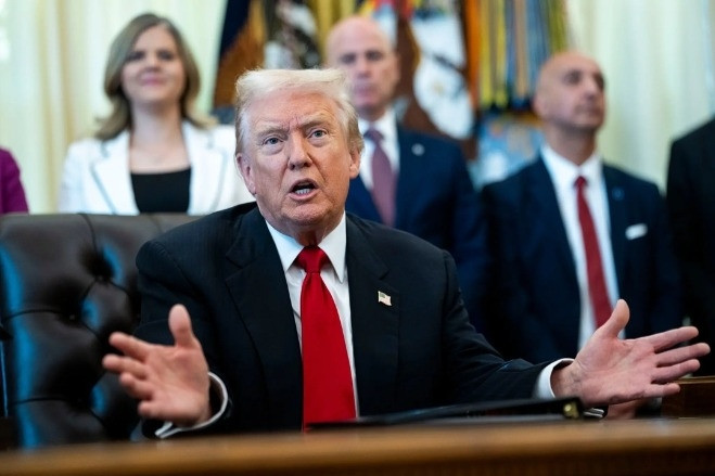 Ông Trump cảnh báo 'thảm họa an ninh' nếu chính sách thuế quan bị bãi bỏ