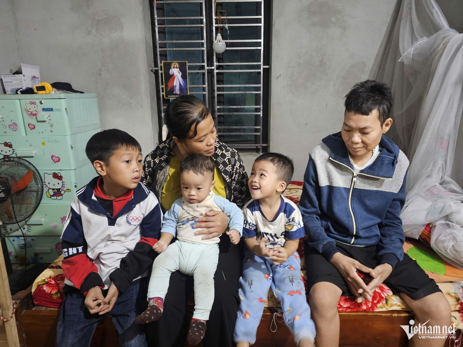 W-hoàn cảnh NB_1.jpg