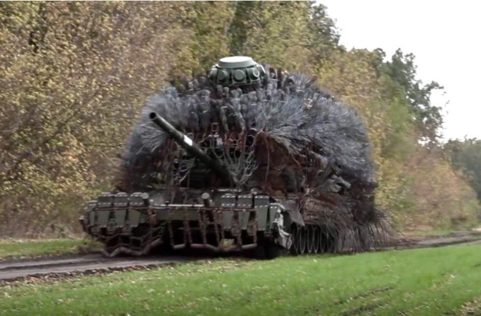 Xe tăng nhím Euromaidanpress