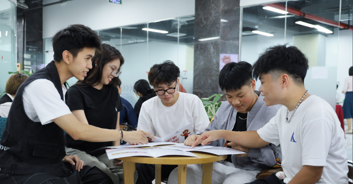 Bước tiến hướng nghiệp tại Cao đẳng Việt Mỹ Hà Nội: Định vị bản thân từ tuổi 15