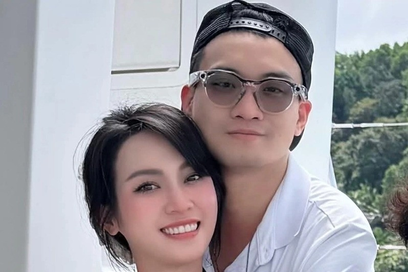 Chồng cũ Diệp Lâm Anh ôm á hậu Thúy Quỳnh, BTV Hoài Anh VTV 'kêu cứu'