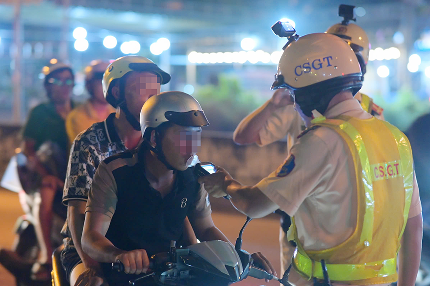 CSGT TPHCM xử lý 15.700 trường hợp vi phạm nồng độ cồn trong một tháng