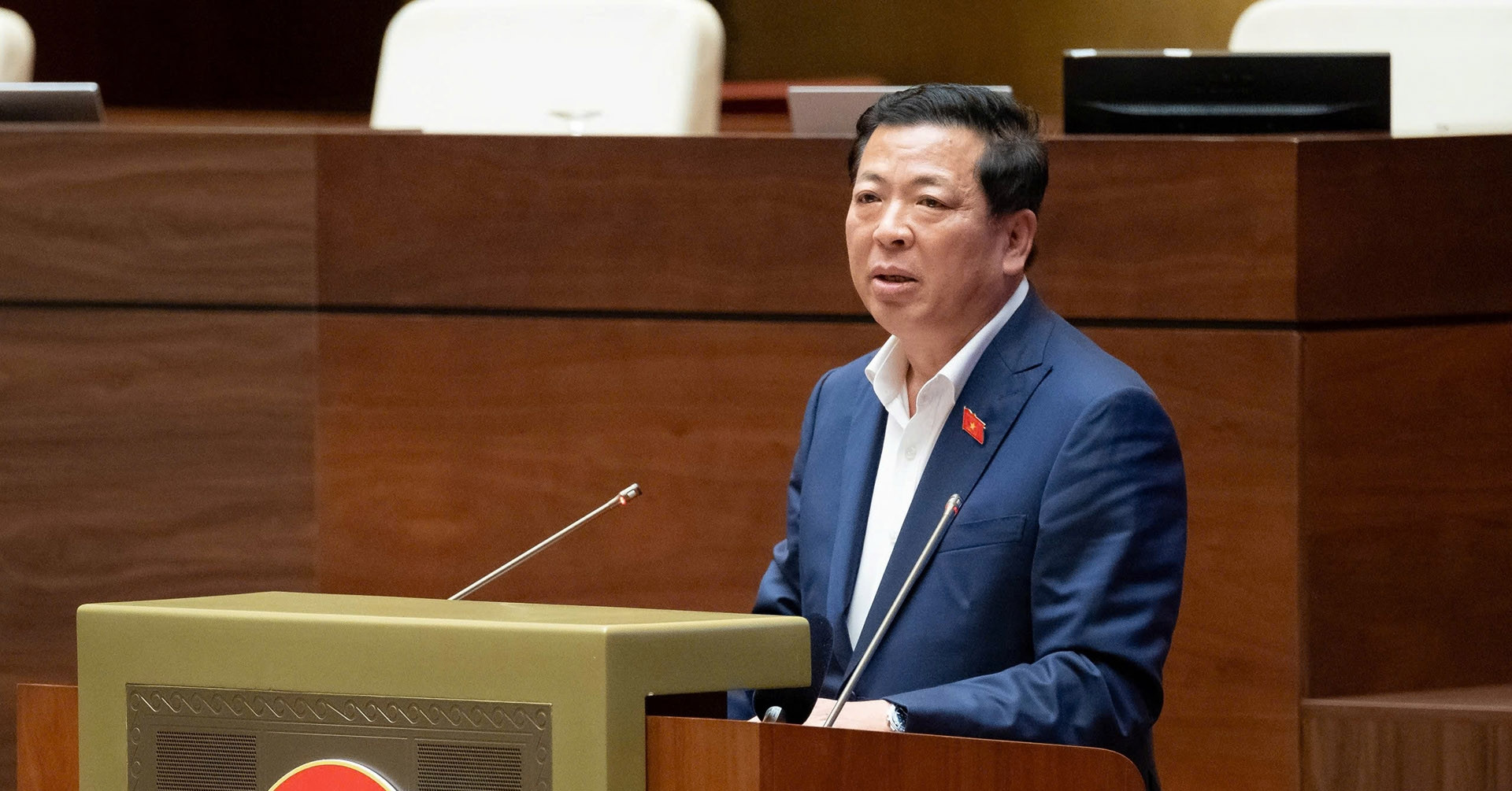 'Mới đây, 22h tôi phải ngồi cùng cục trưởng giải quyết việc hãng bay chậm chuyến'