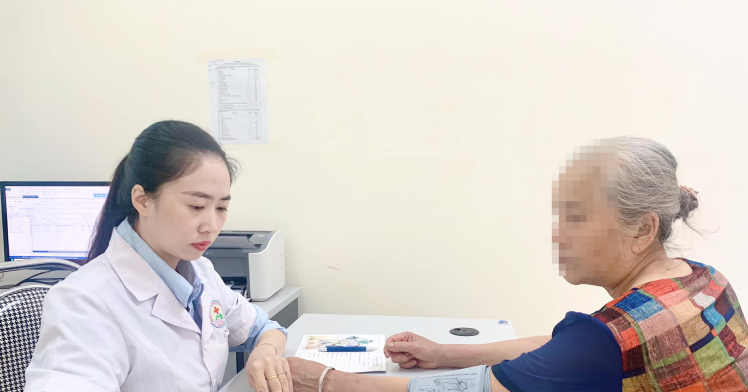 Nâng tầm y tế tuyến cơ sở trong bối cảnh thiếu bệnh viện, thiếu bác sĩ