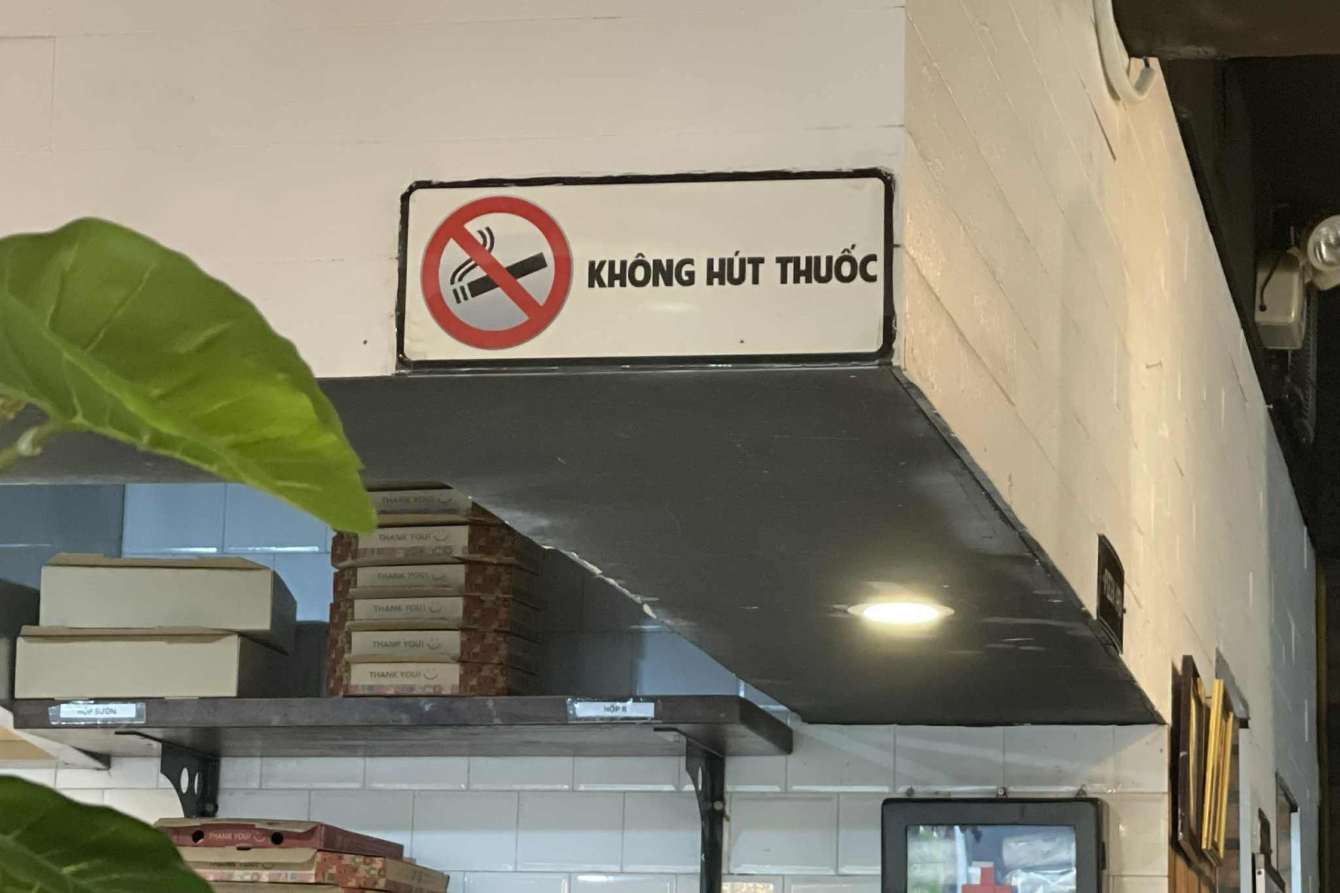 Nhà hàng, khách sạn không khói thuốc: Những yêu cầu có thể bạn chưa biết