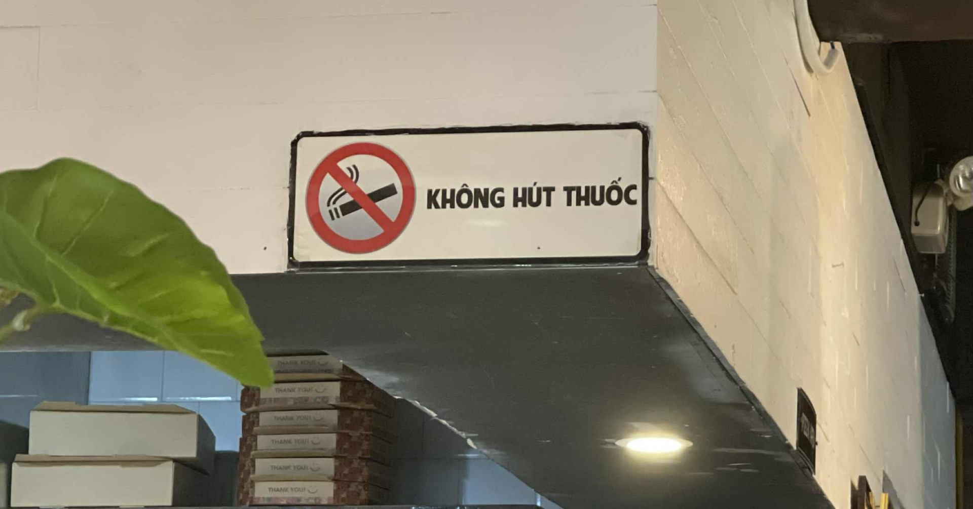 Nhà hàng, khách sạn không khói thuốc: Những yêu cầu có thể bạn chưa biết