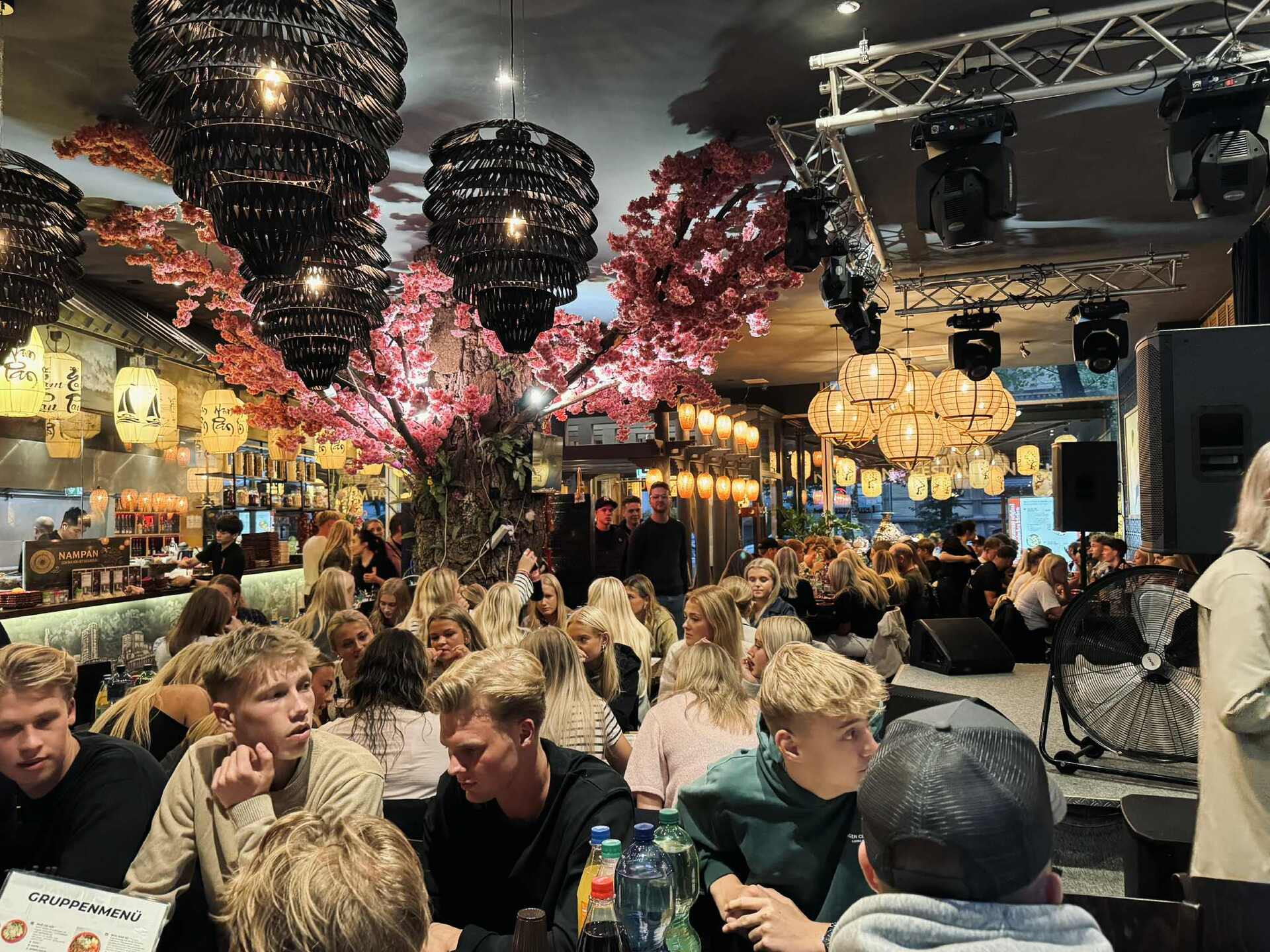 nhà hàng mâm cơm việt ở đức