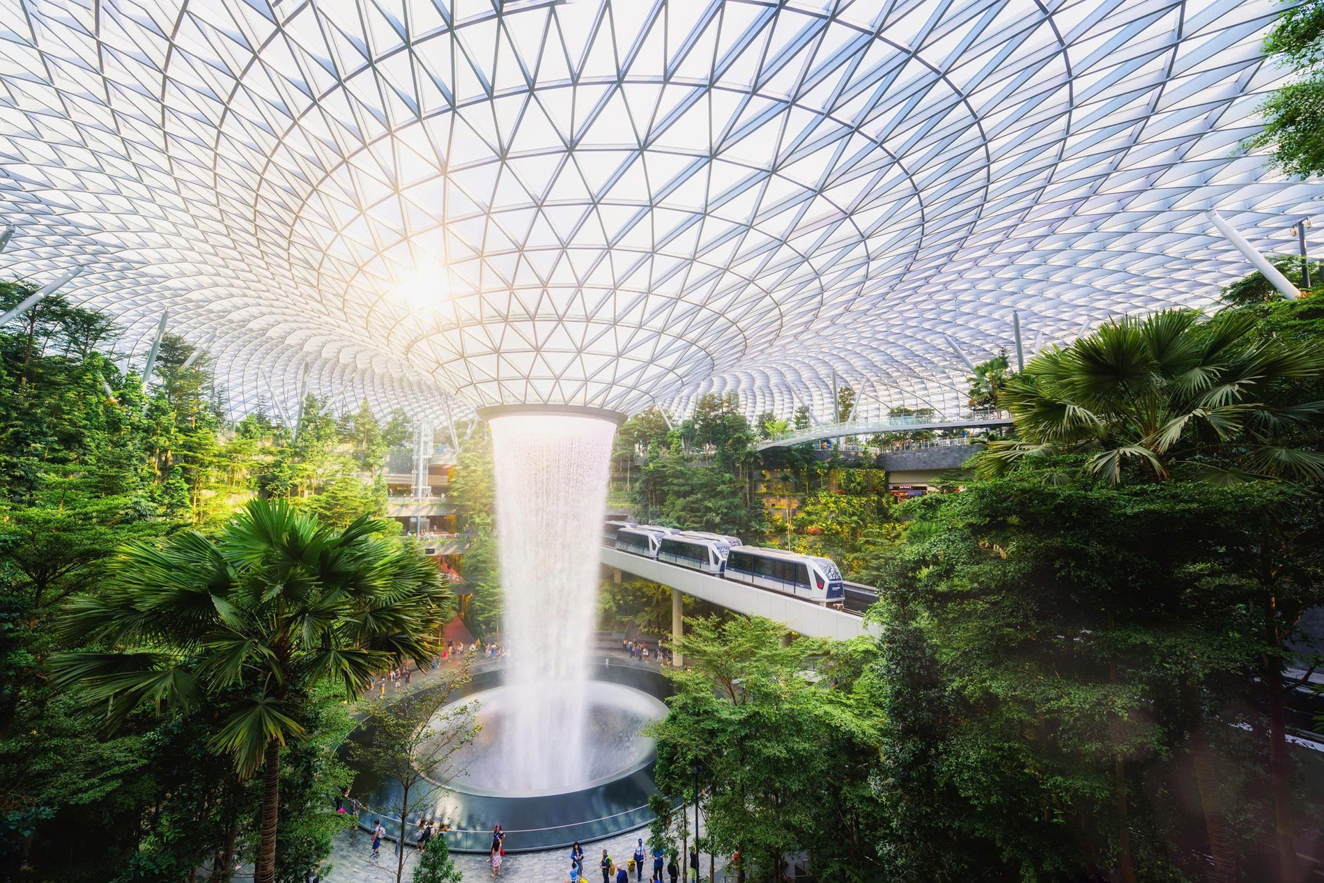 Quốc gia nhỏ bé nào sở hữu hộ chiếu ‘quyền lực’ nhất thế giới?