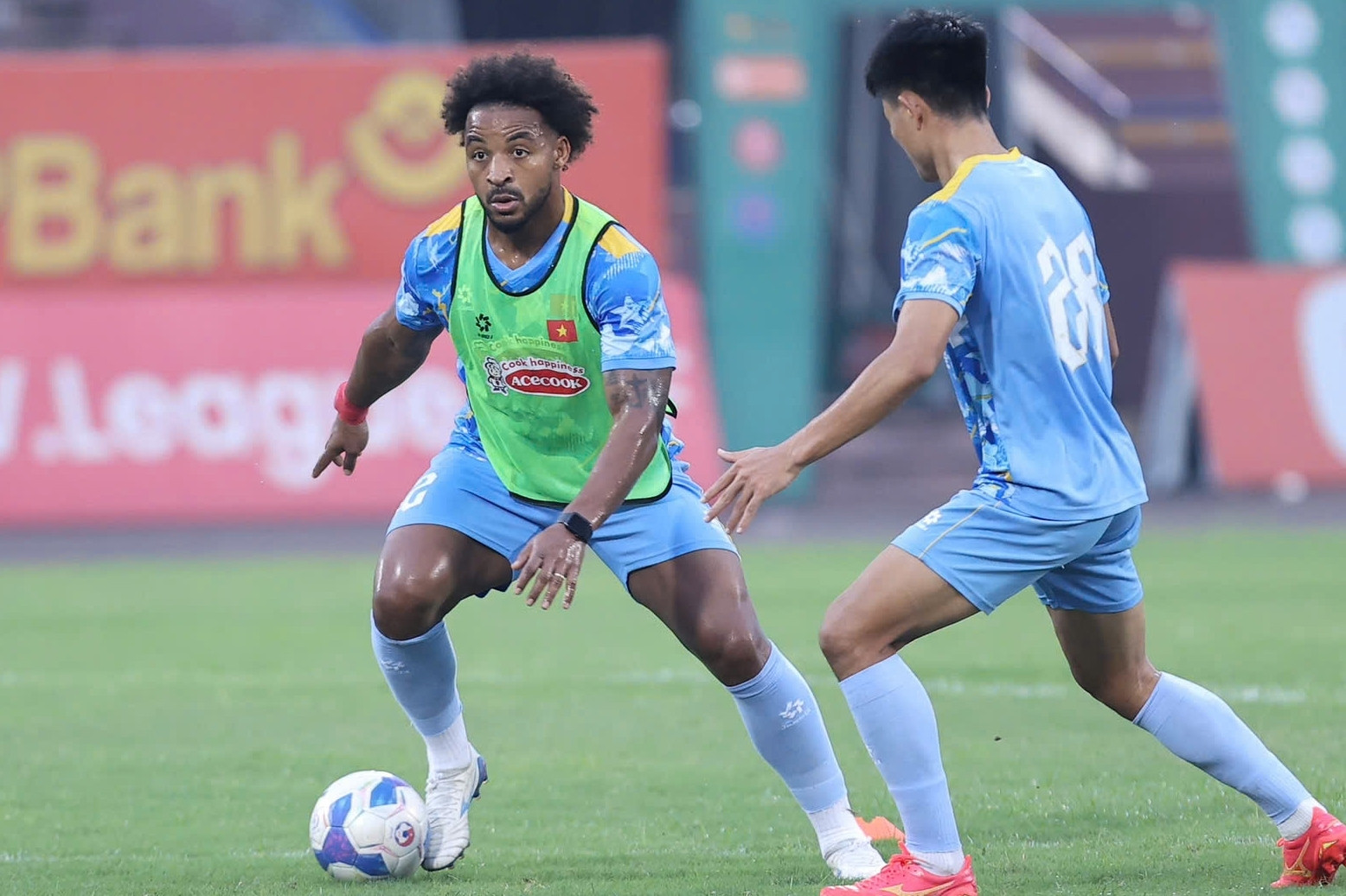 Tuyển Việt Nam vs Lào: Xuân Son đá chính, tại sao không