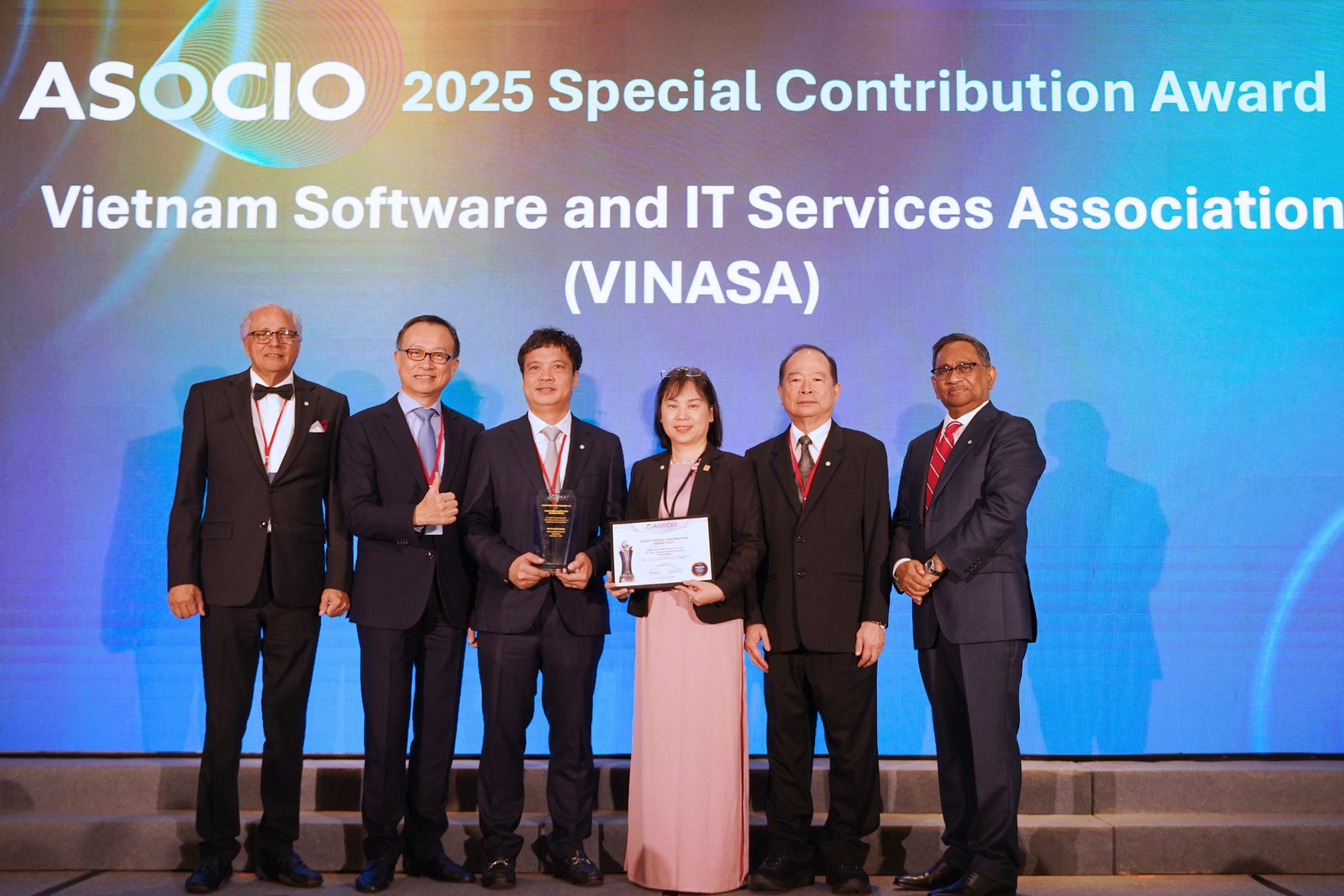 Việt Nam khẳng định vị thế số với 11 giải thưởng CNTT ASOCIO 2025