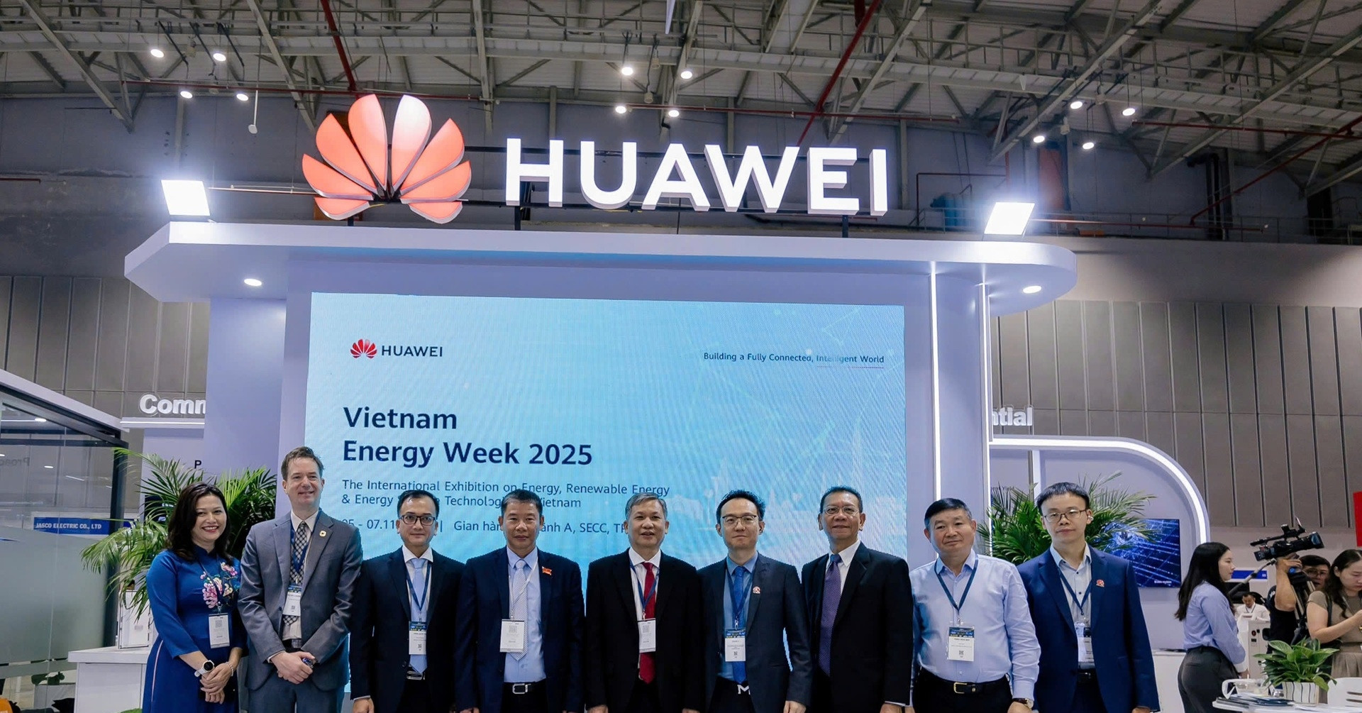 Vietnam Energy Week 2025: Dấu ấn của Huawei, vì tương lai năng lượng bền vững