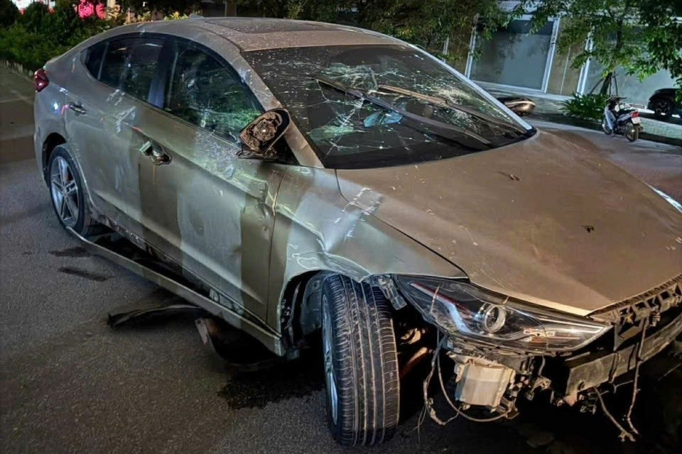 Vụ đám đông đập phá ô tô ở Nghệ An: Tạm giữ tài xế và 9 đối tượng liên quan