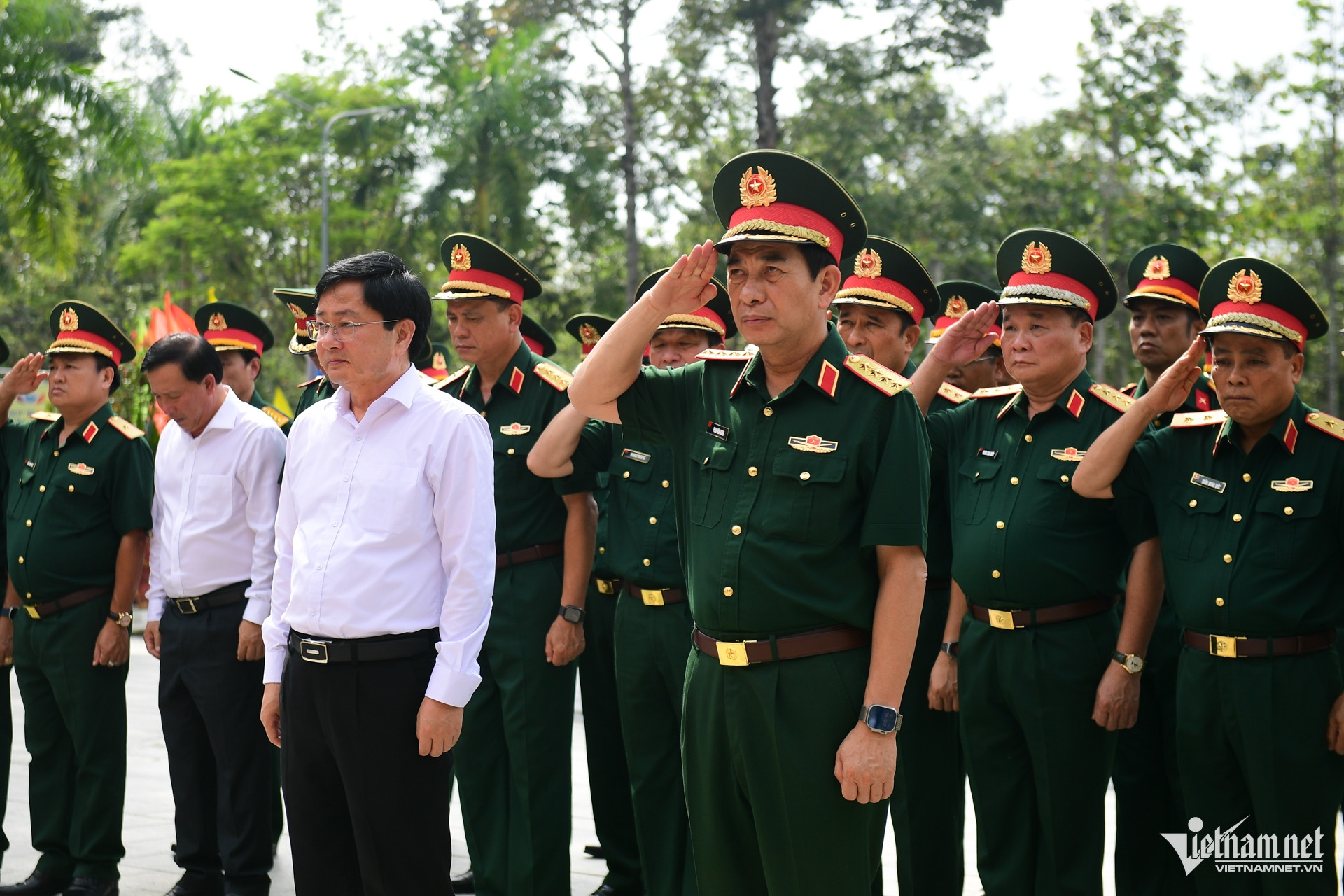W-GLHNQP Việt Nam CPC 7.jpg