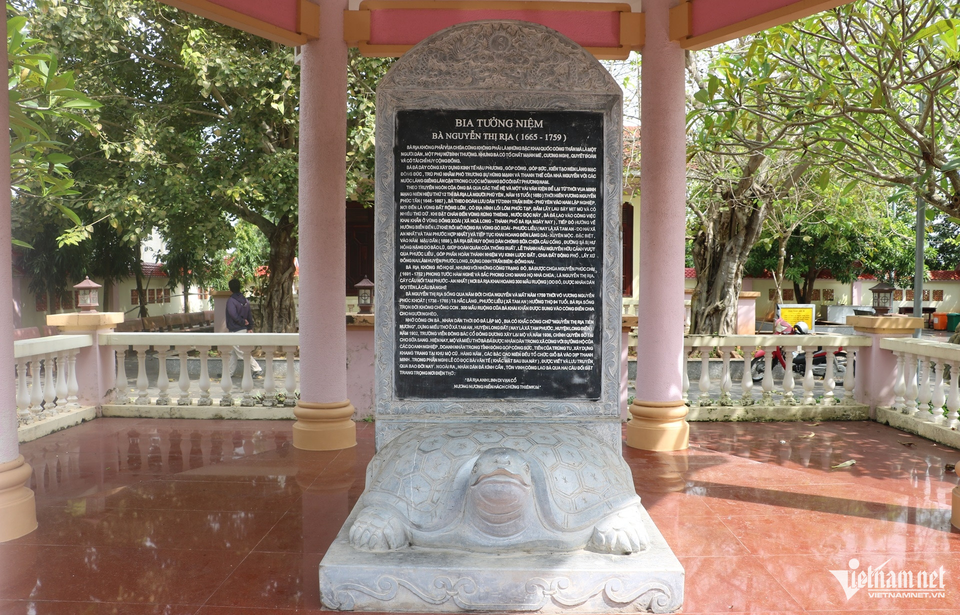 W-mộ bà rịa 2.JPG.jpg