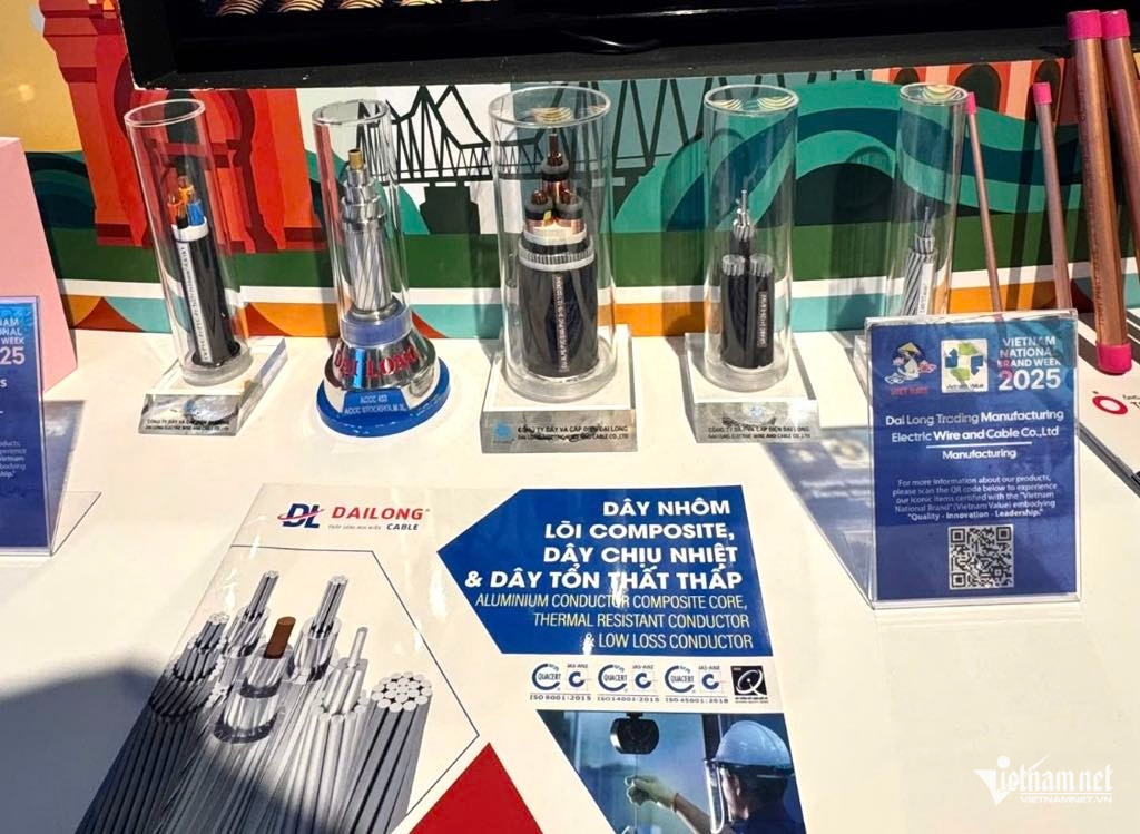 W-THQG tai Nhat Ban.jpg