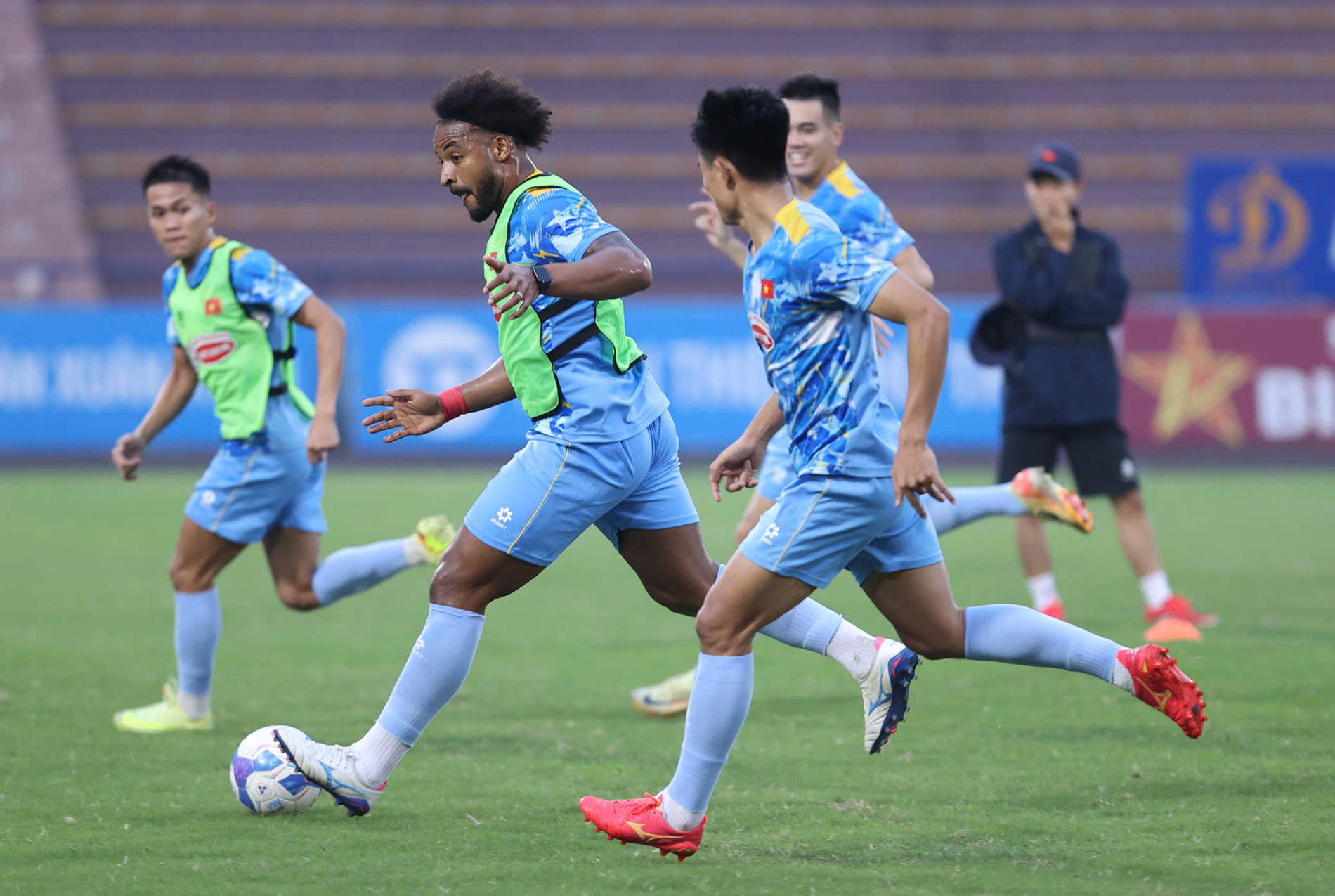 xuan son tuyen viet nam 2.jpg