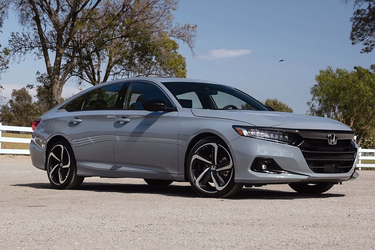 Top 10 xe bán chậm tháng 10/2025: Honda Accord tiếp tục 'đội sổ'