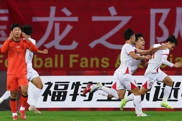 U22 Việt Nam: Những vấn đề cần HLV Kim Sang Sik tháo gỡ Báo Trung Quốc: Chúng ta đáng lẽ còn thua U22 Việt Nam đậm hơn