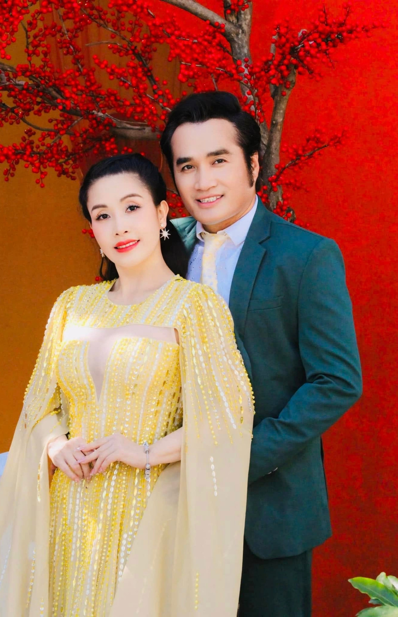 Kiều Oanh và ông xã NSƯT Hoàng Nhất