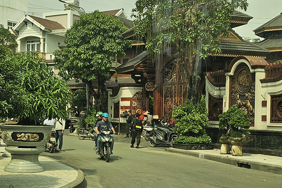 Biệt phủ 4.000 m² của Mailisa ở TPHCM bị cả trăm cảnh sát phong tỏa, khám xét