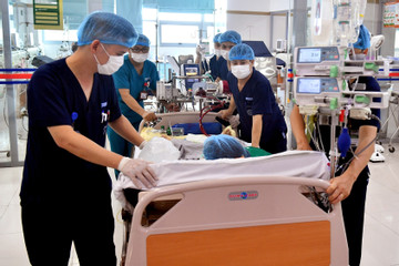 Chính phủ: Nghiên cứu chế độ lương đặc thù và cơ chế bảo vệ an toàn y bác sĩ