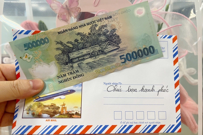 Cô dâu nói gì về việc đòi tiền mừng cưới gây tranh cãi mạng xã hội