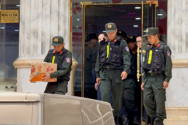 Công an thu giữ nhiều tài liệu khi khám xét hệ thống thẩm mỹ viện Mailisa