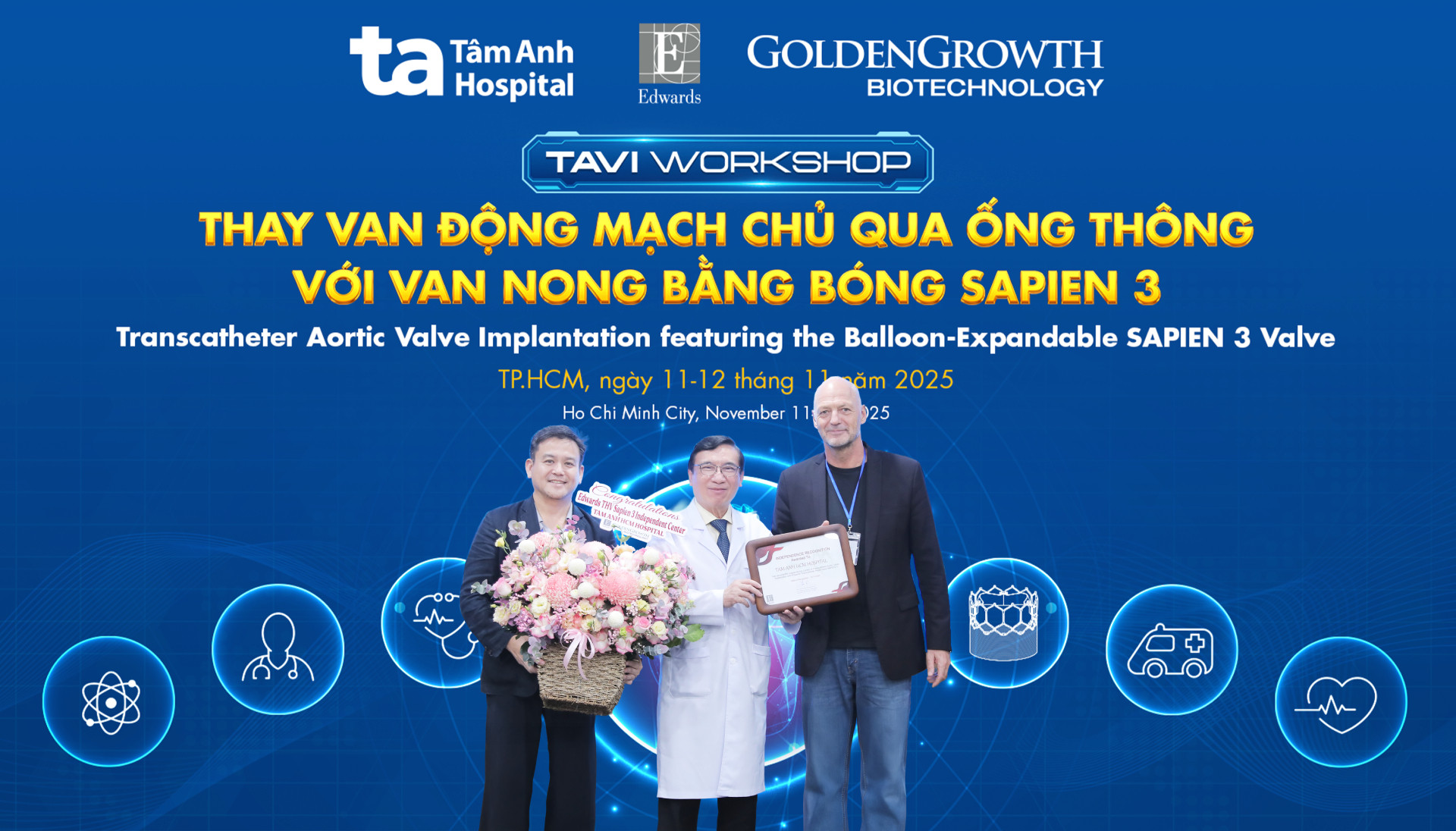 GS.TS.BS Albert Markus Kasel Trưởng khoa Can thiệp tim cấu trúc, Bệnh viện Đại học Zurich, Thụy Sỹ (ngoài cùng bên phải) trao chứng nhận TAVI cho TTND.GS.TS.BS Võ Thành Nhân (giữa) Giám đốc Trung tâm Ti.jpg