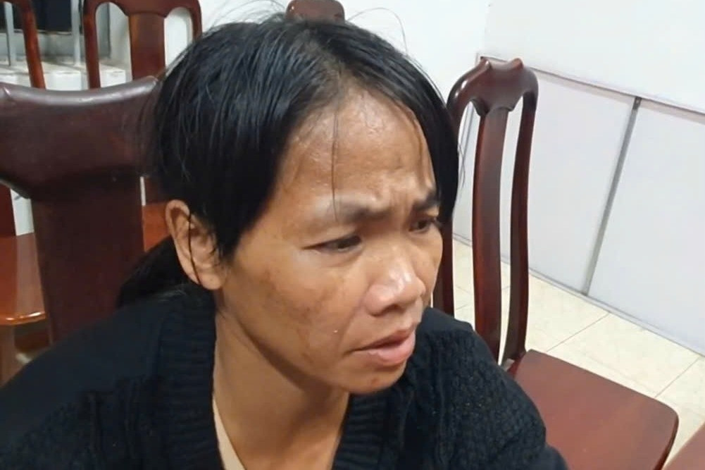 Khởi tố, bắt tạm giam người mẹ thả con 1 tuổi xuống giếng