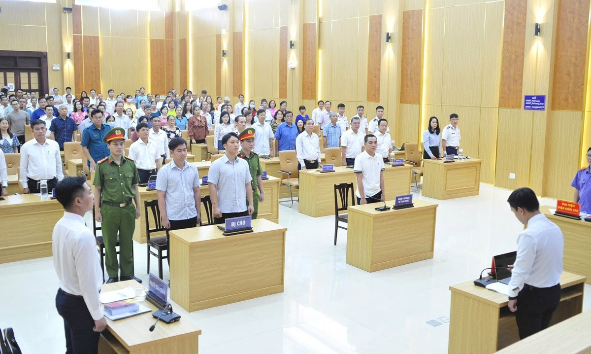 TPHCM tổ chức phiên tòa giả định tuyên truyền chống khai thác IUU cho ngư dân..jpg