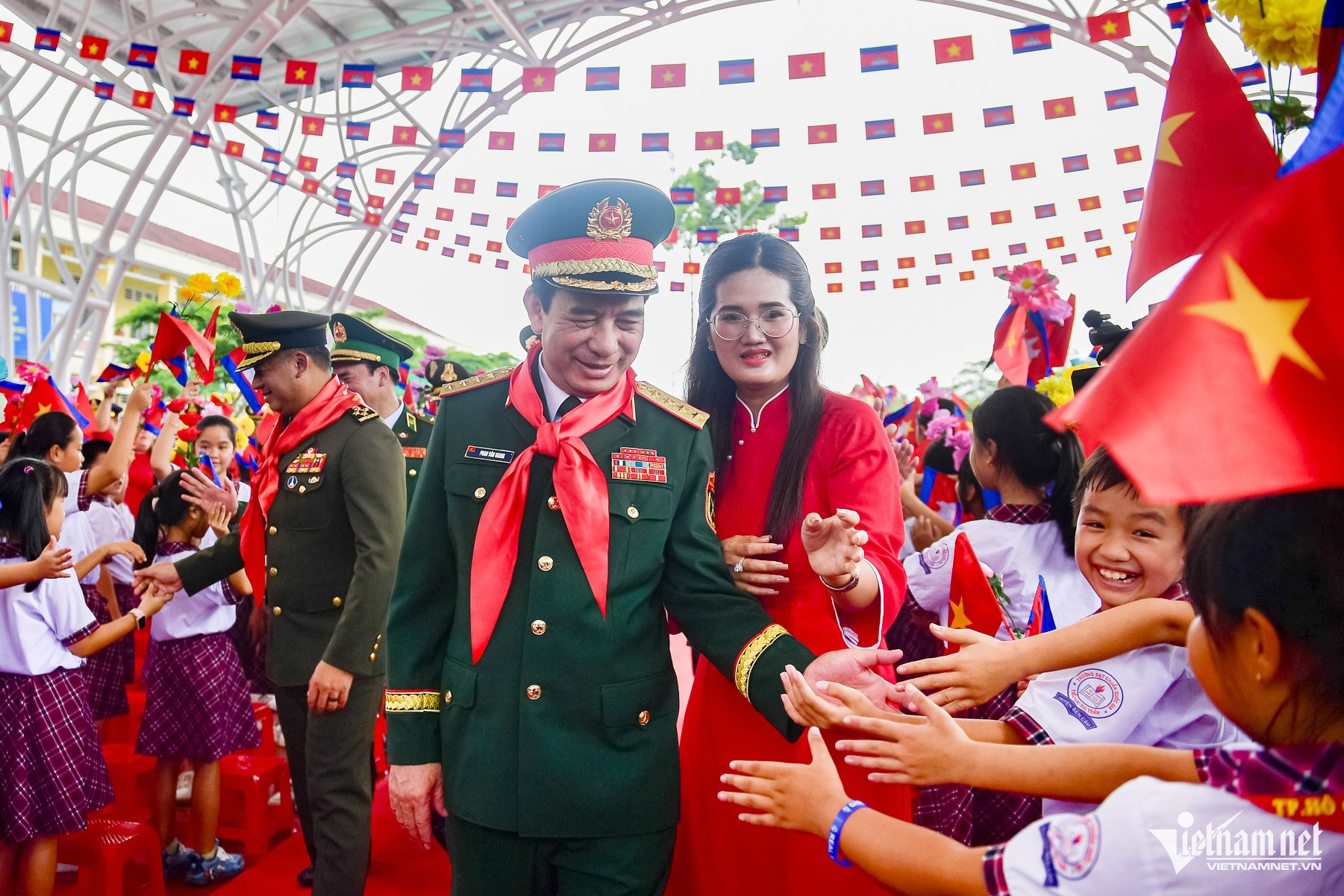 viet nam campuchia nguyen hue 34 889.jpg