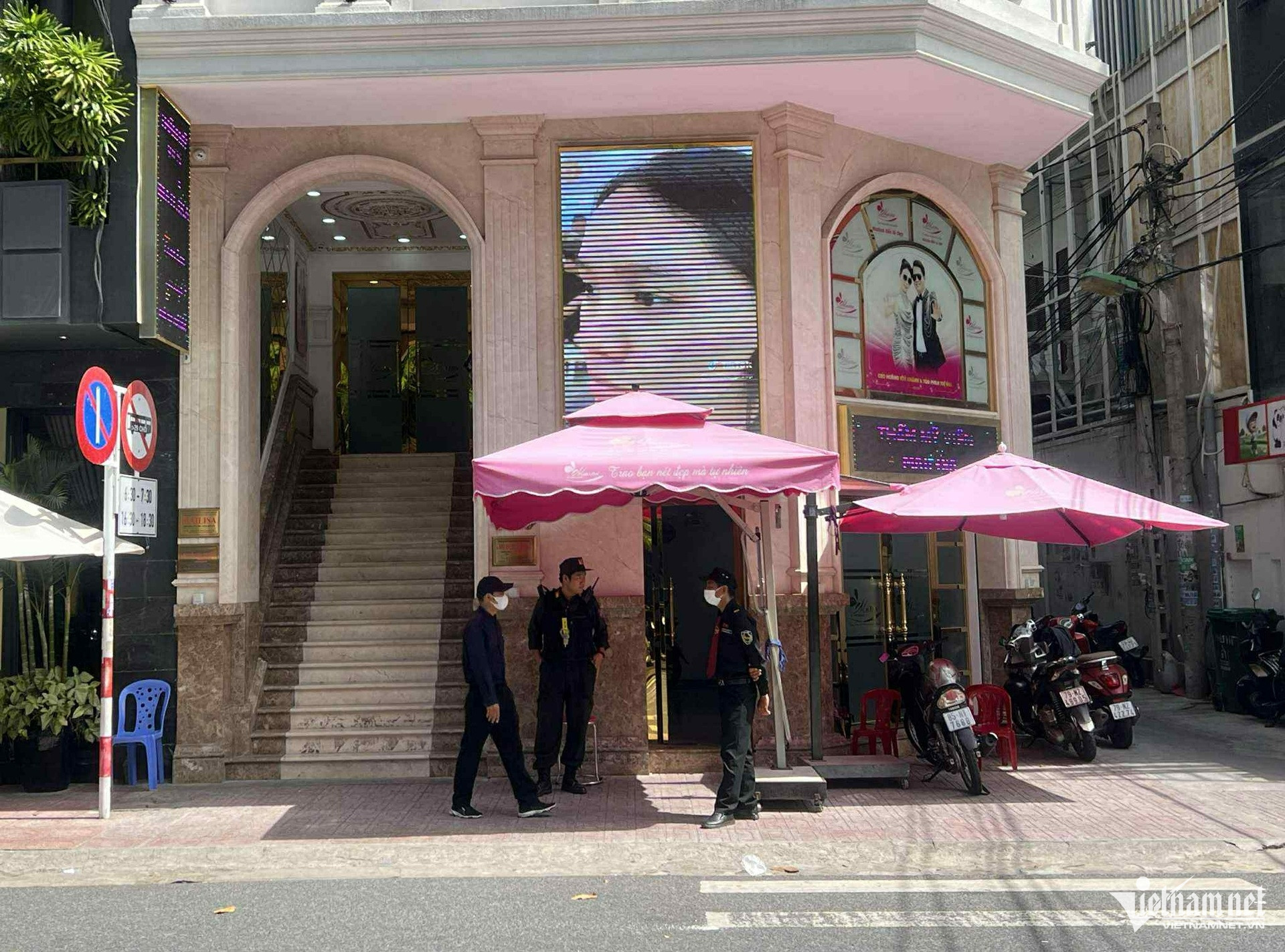 W-a74c7ff2 ea55 4b13 aa3d 08fff86c3272.jpg