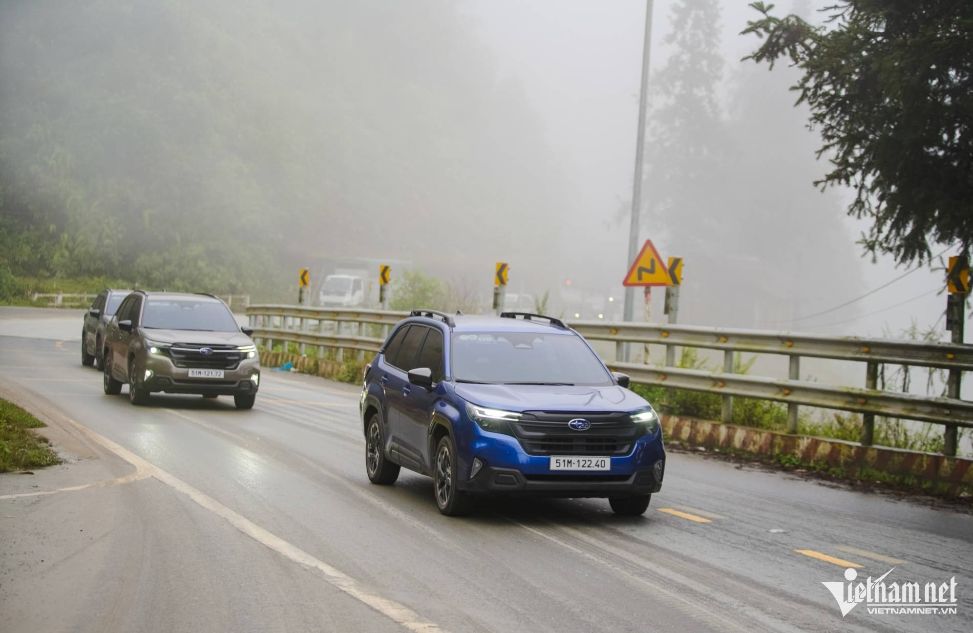 W-Lai xe duong deo 2.jpg