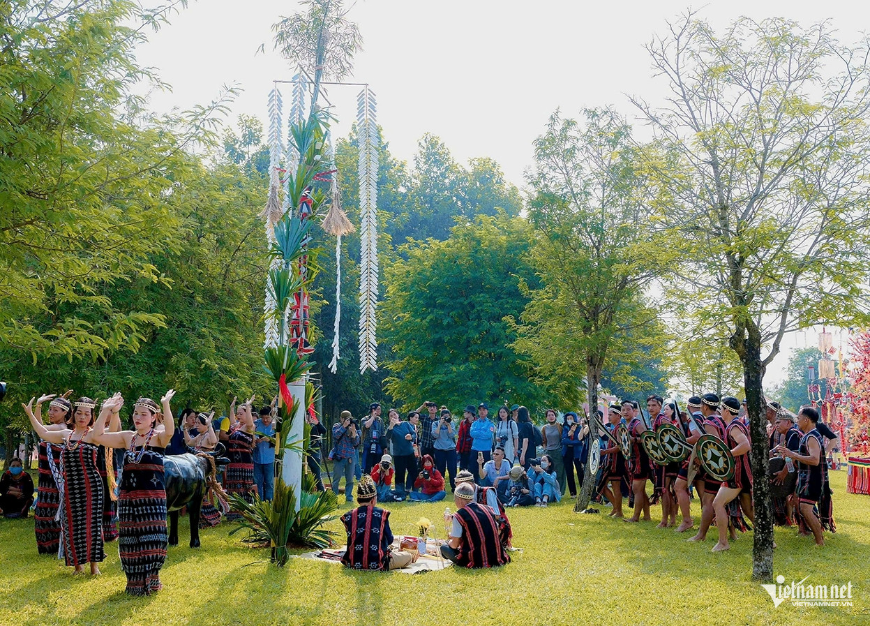 W-Vũ Mạnh Cường 3.jpg