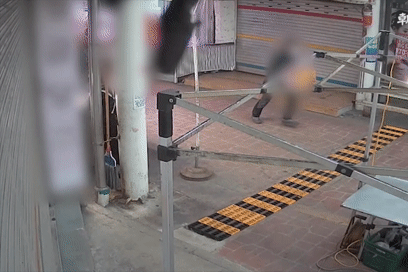 Xe tải lao điên cuồng giữa chợ, gây thương vong lớn ở Hàn Quốc