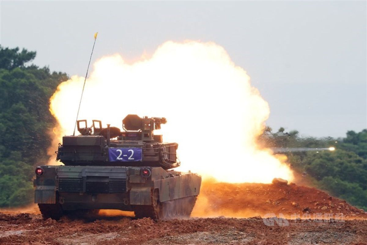 Xe tăng M1A2T Abrams 1.jpg